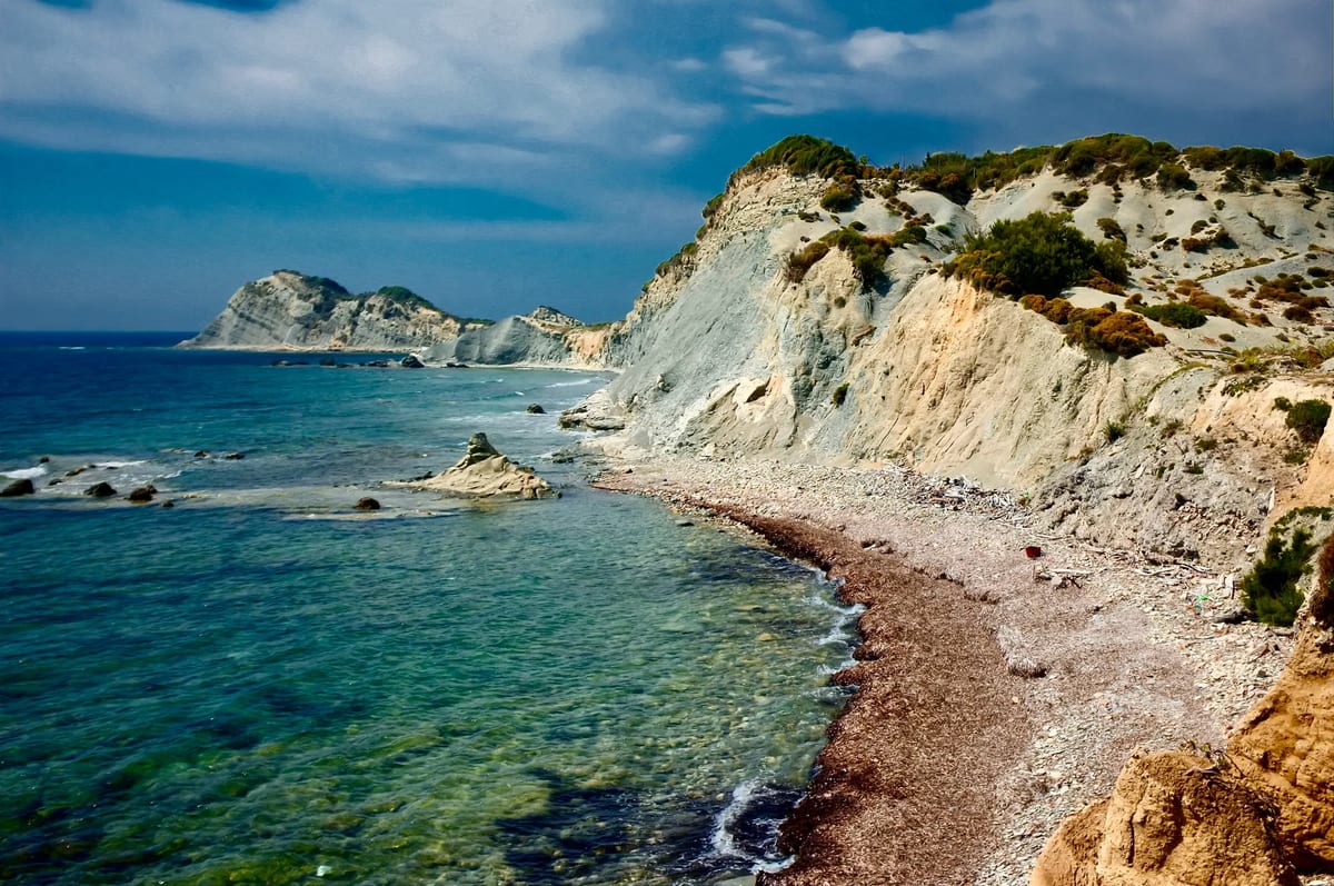 Où se trouvent les plages de nudistes en Grèce